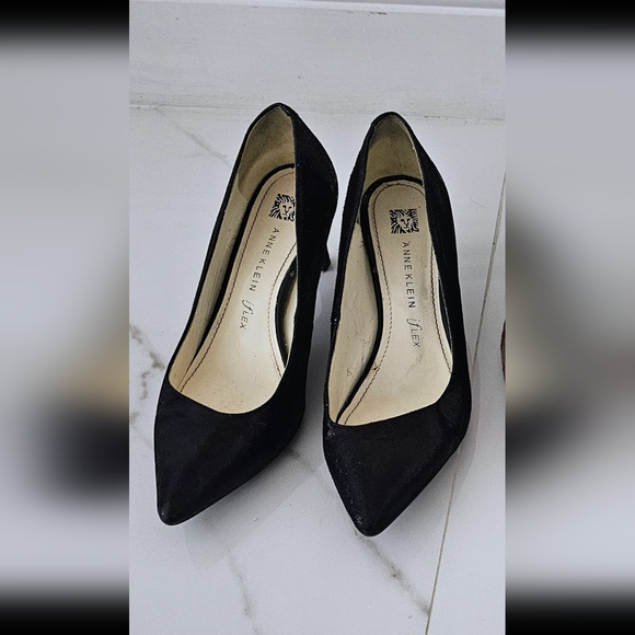 Anne Klein Iflex Leather Black Heels 6.5 Pointed Toe - Picture 1 of 3